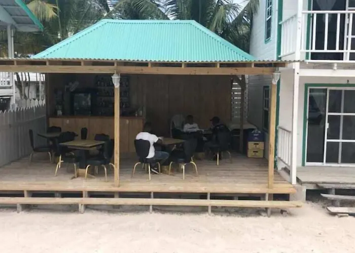 Hotel near College: Pedro'S Hotel & Inn